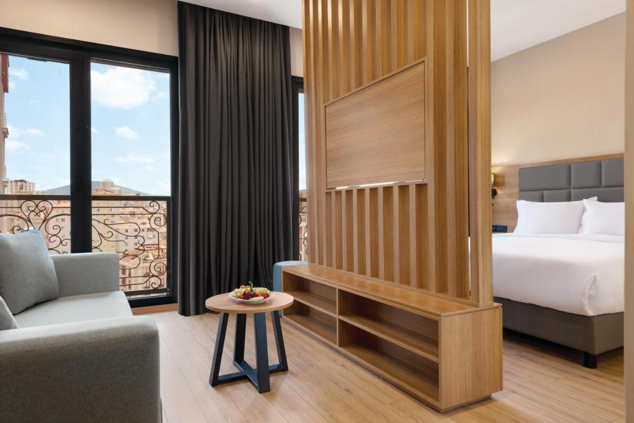 Hotel Tryp By Wyndham Istanbul Atasehir Exterior foto